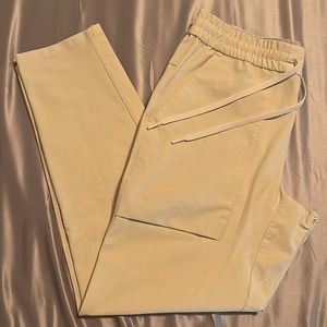 Lululemon Men’s boline pant size M